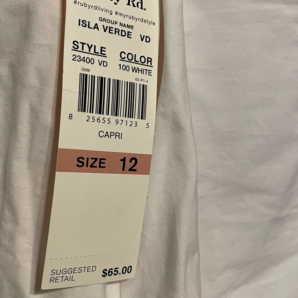 Ruby Rd. White Cropped Pants Eyelet Type Scallope… - image 10